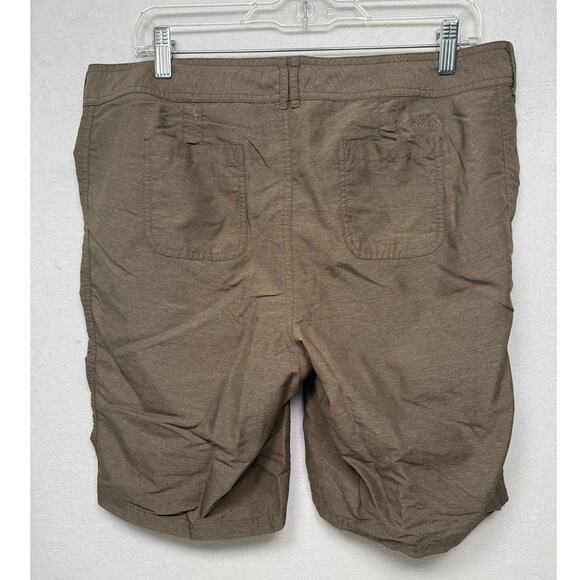 The North Face Women's Shorts Size 12 - Picture 2 of 5